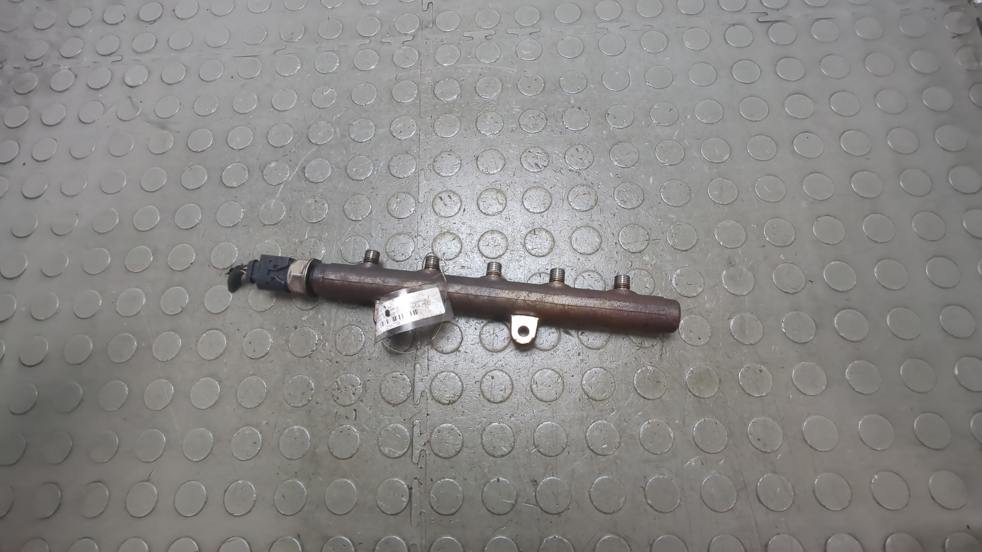 Рейка топливная (рампа)