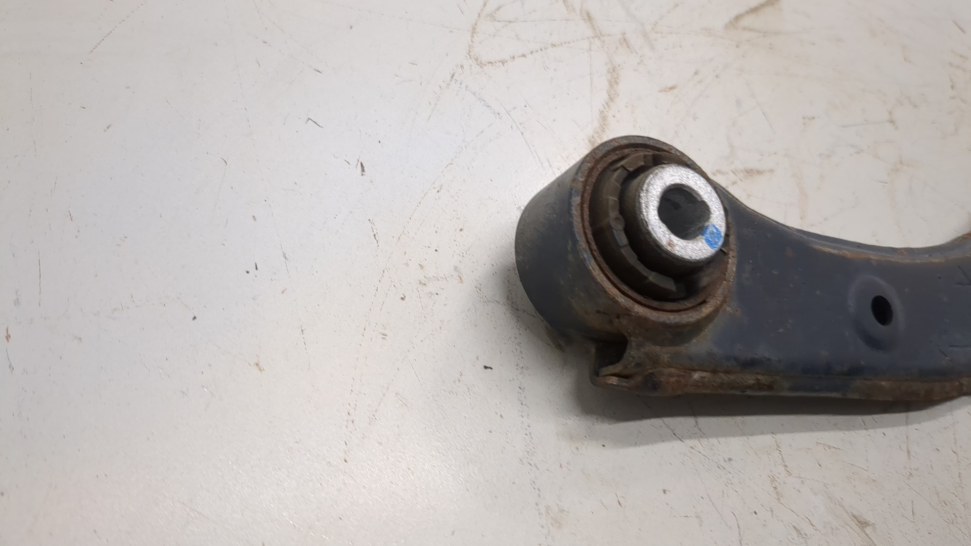 Рычаг задний