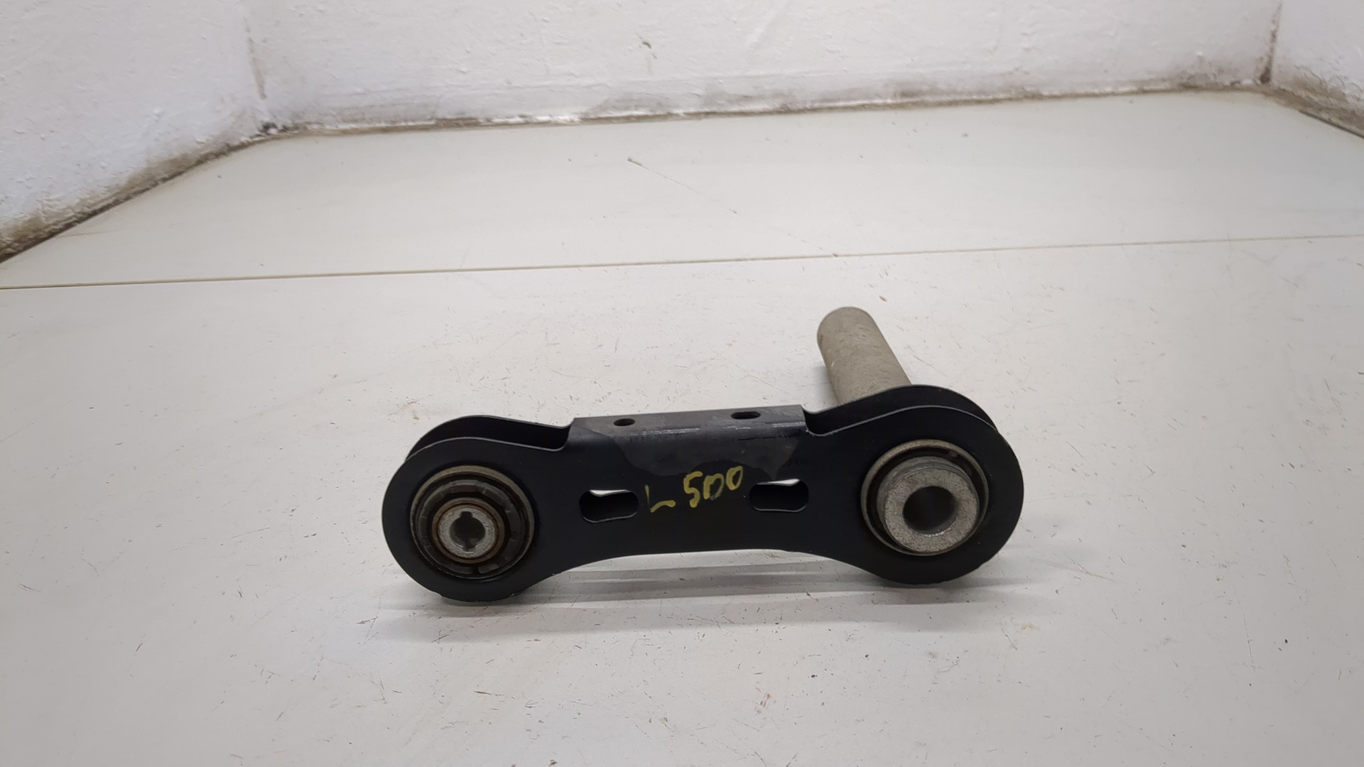 Рычаг задний