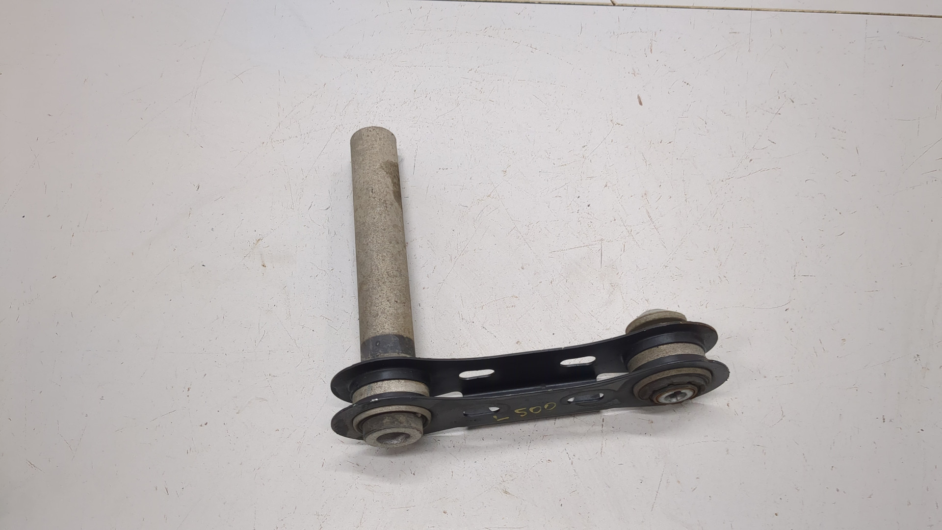 Рычаг задний