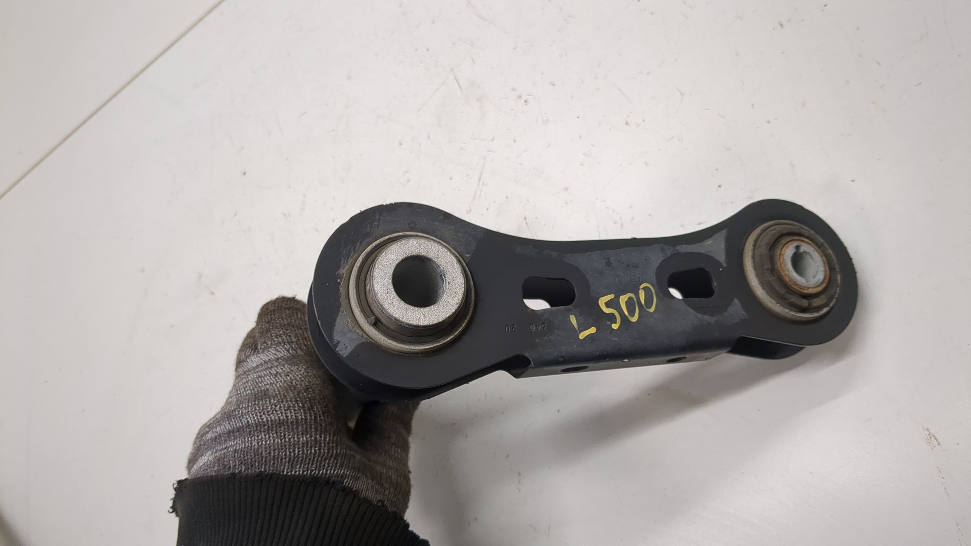 Рычаг задний