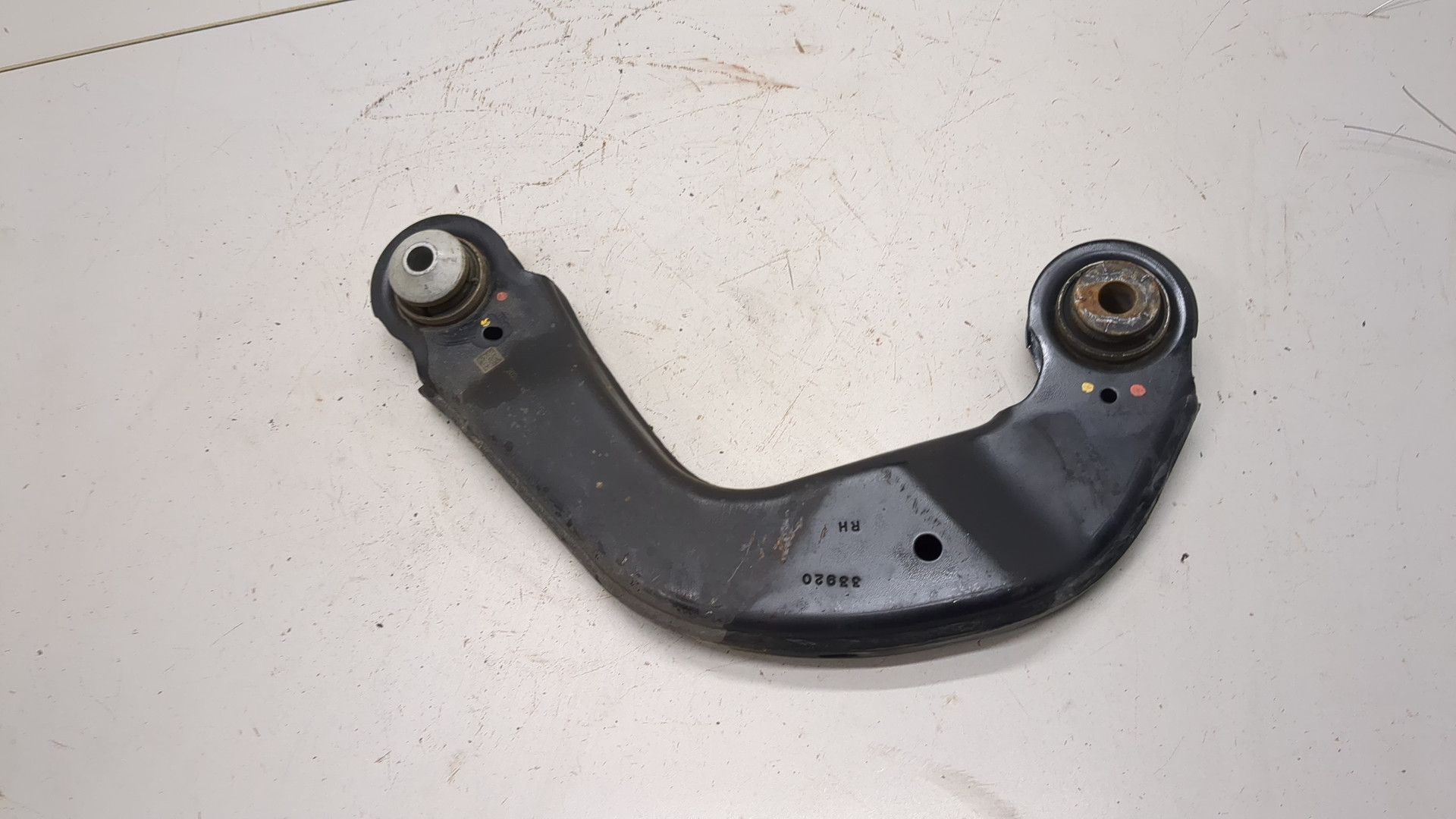 Рычаг задний правый