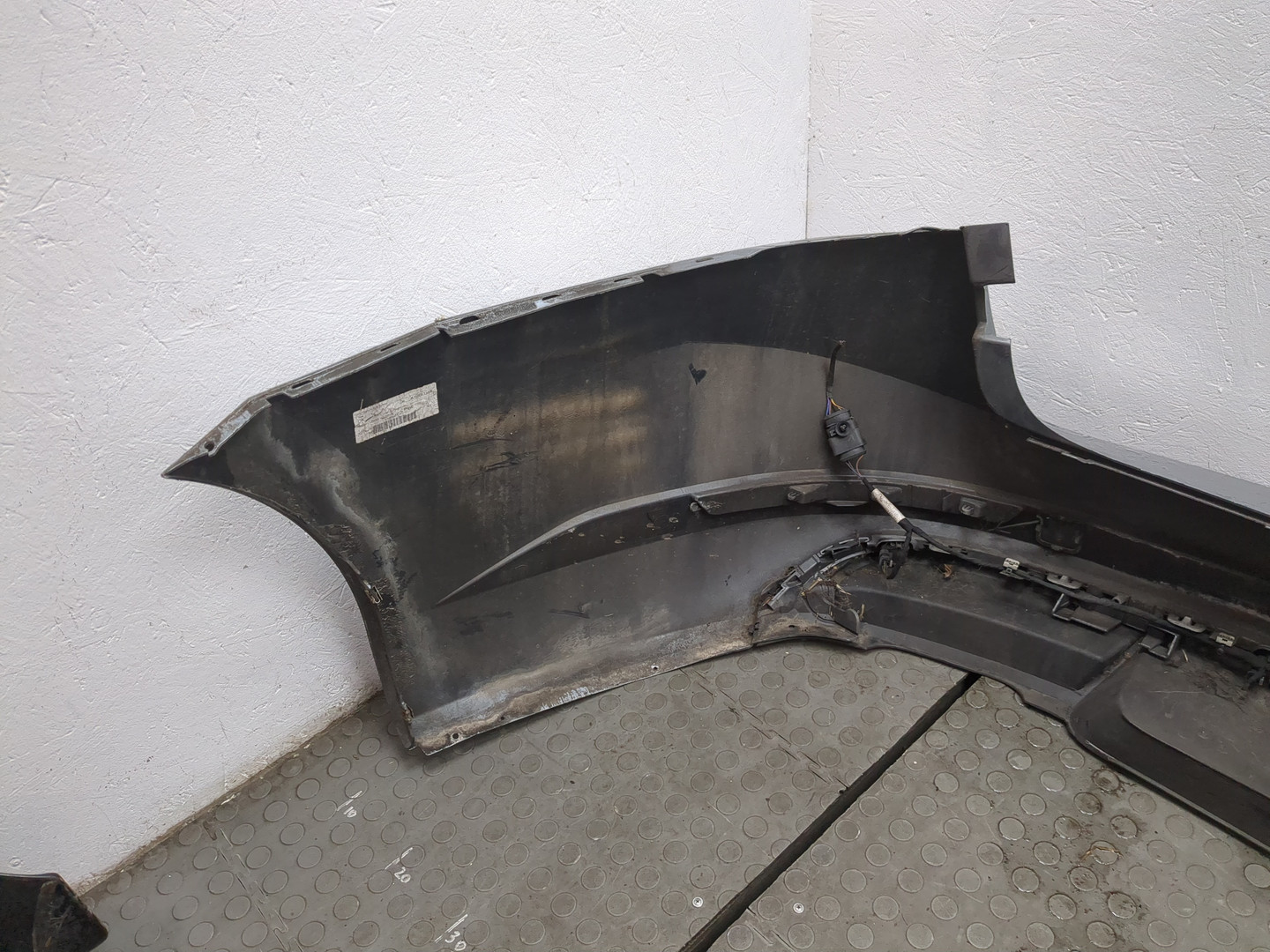 Бампер задний