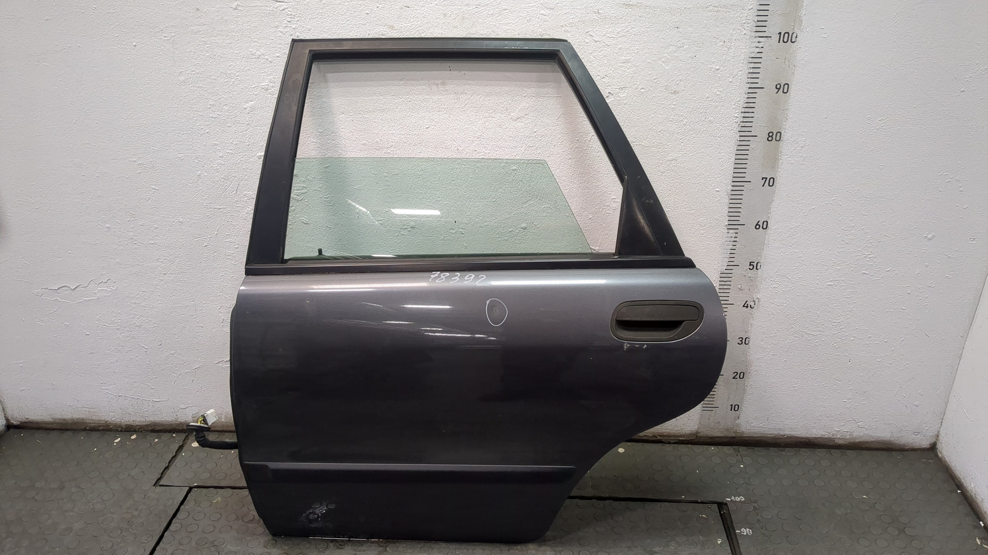 Дверь задняя левая