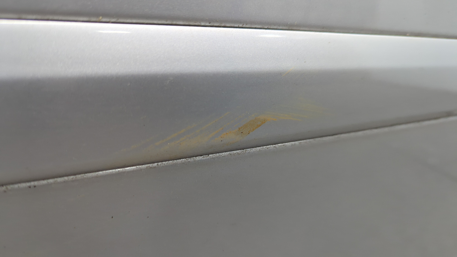 Дверь задняя правая