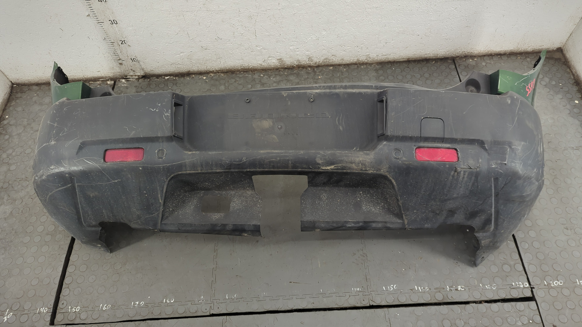 Бампер задний