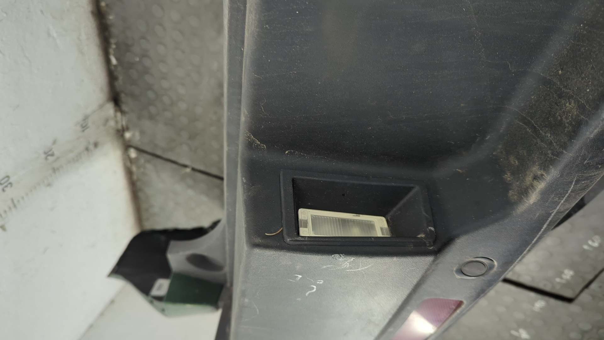 Бампер задний