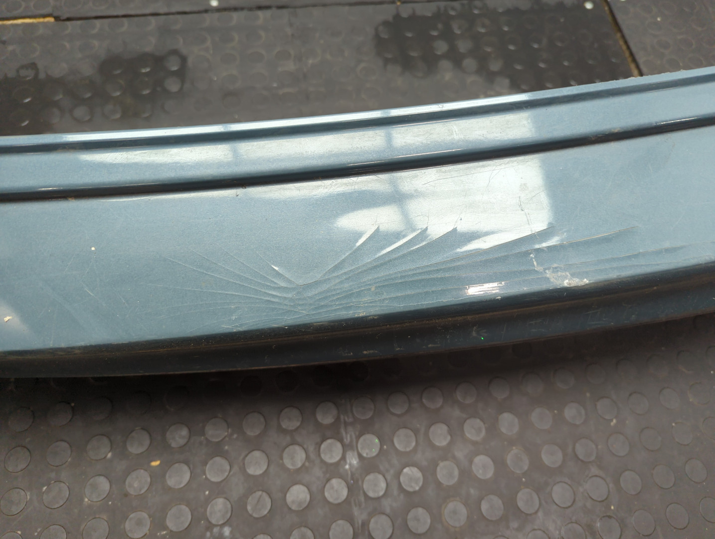 Бампер задний