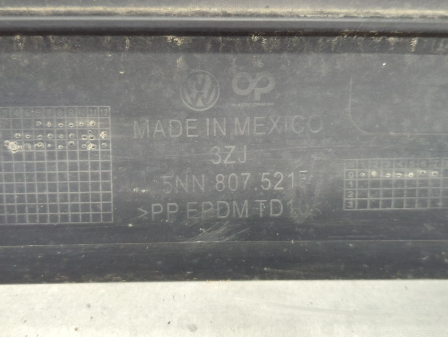 Бампер задний