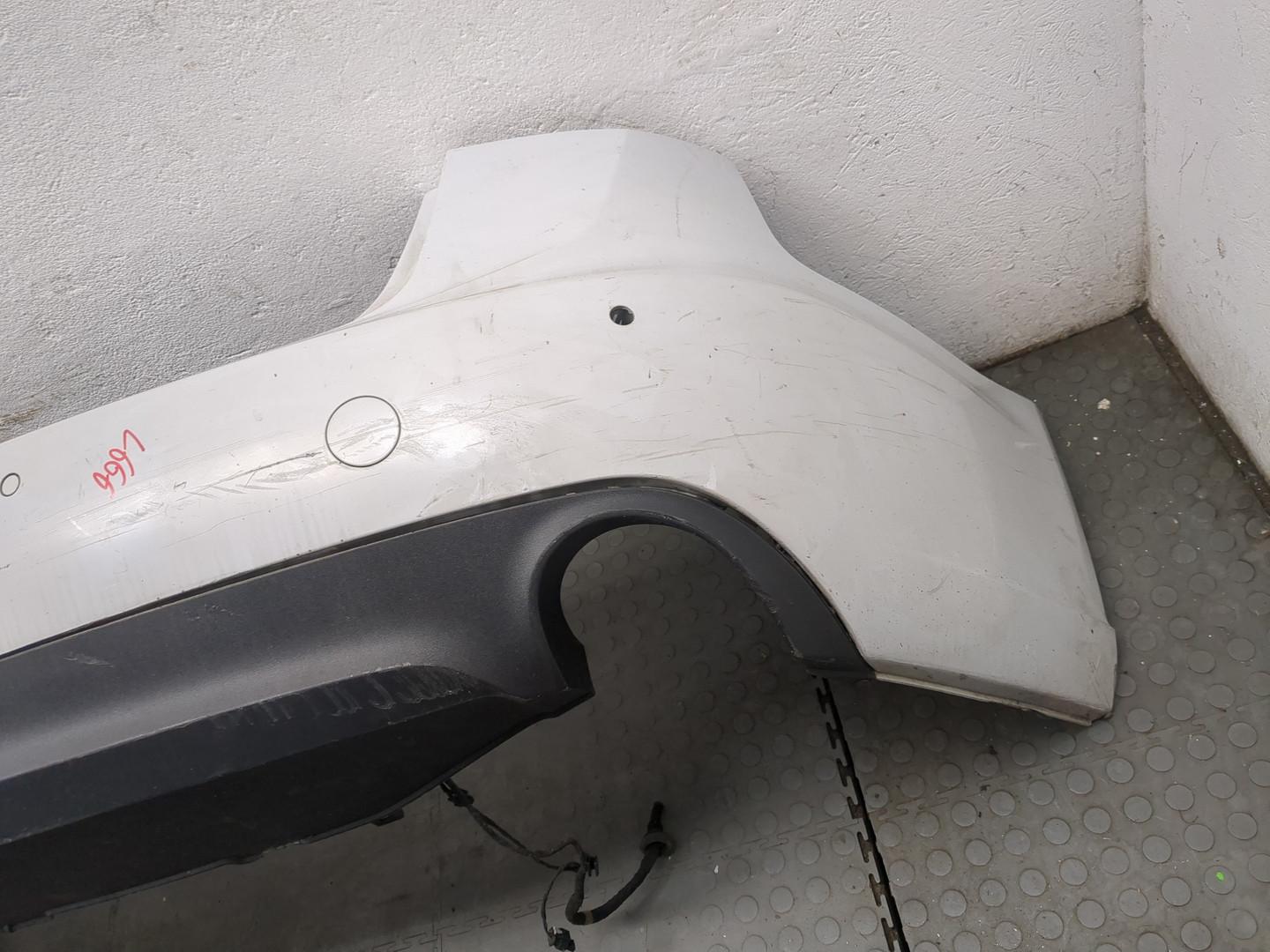 Бампер задний