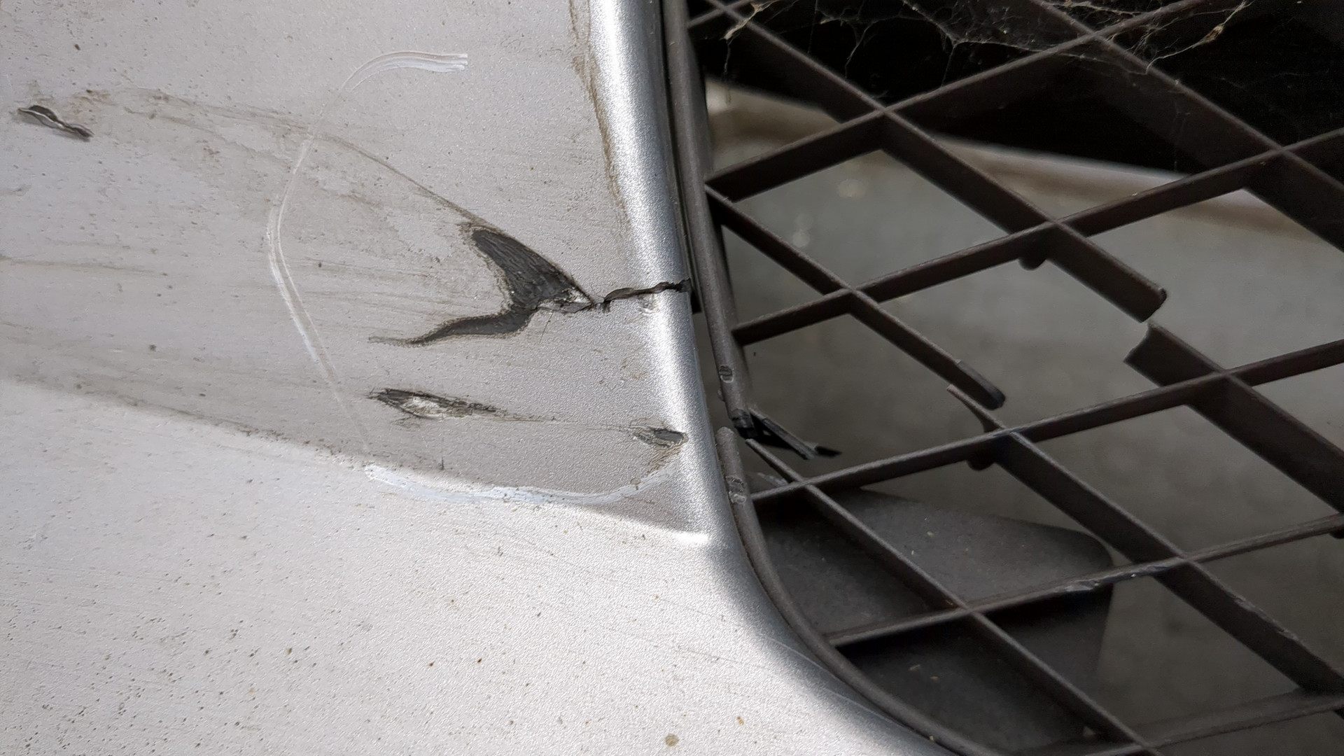 Бампер передний