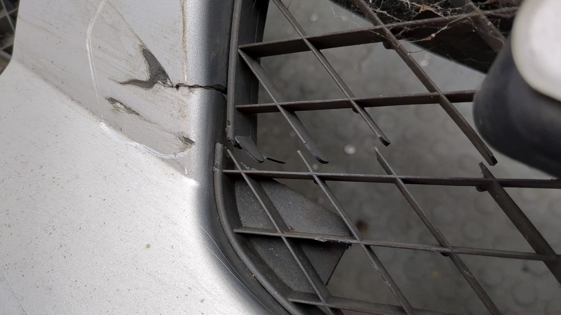 Бампер передний