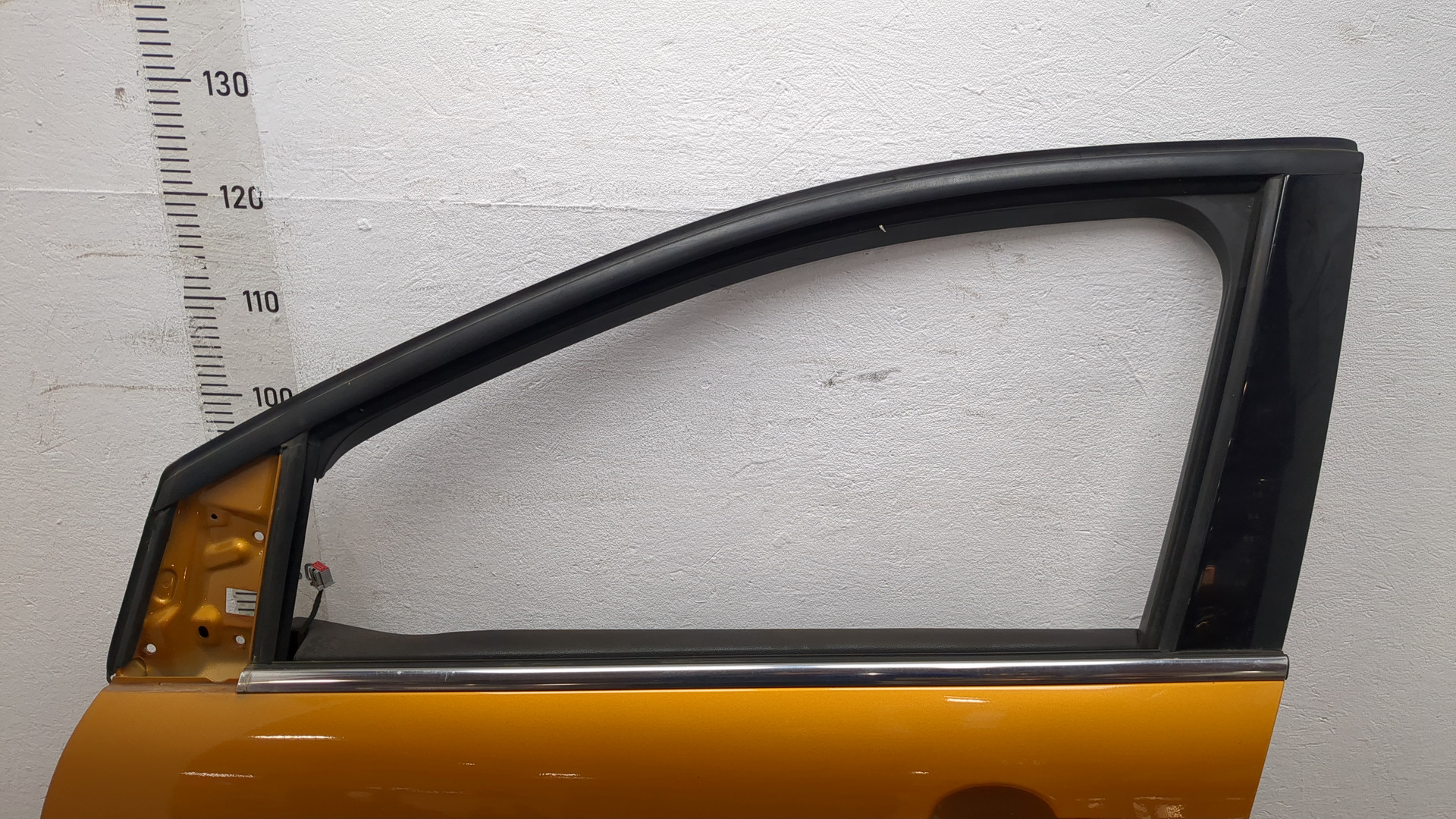 Дверь передняя левая