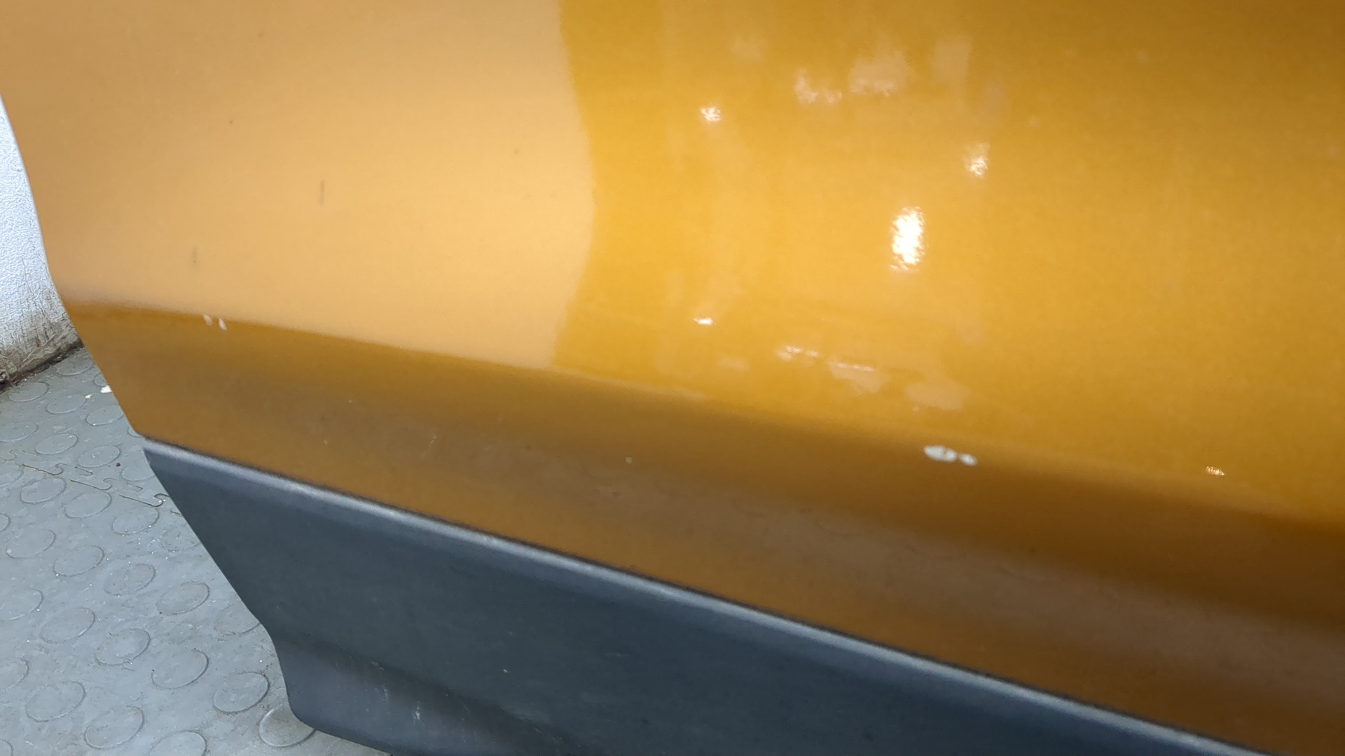 Дверь передняя левая