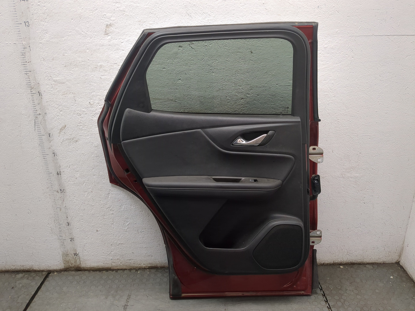Дверь задняя левая