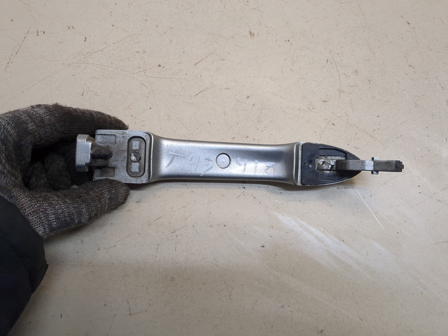 Ручка двери наружная