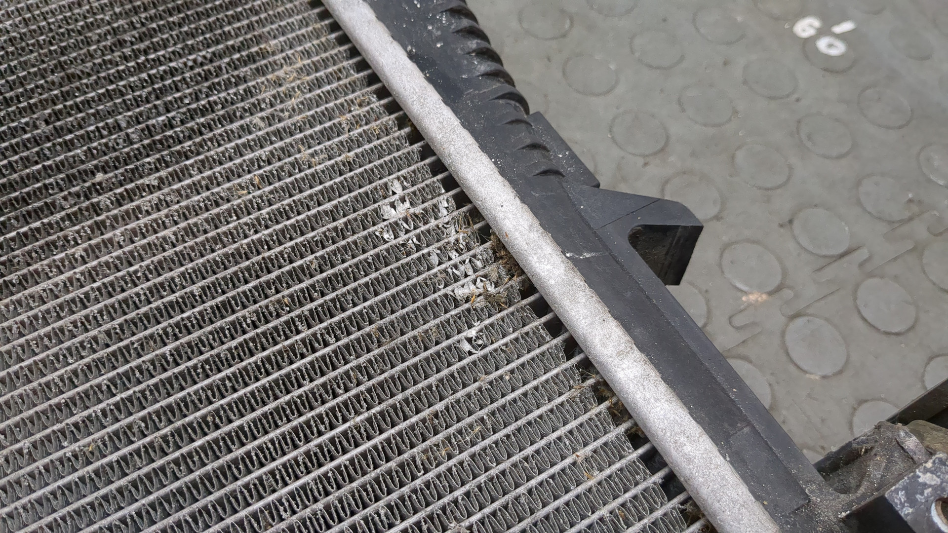 Радиатор охлаждения двигателя основной