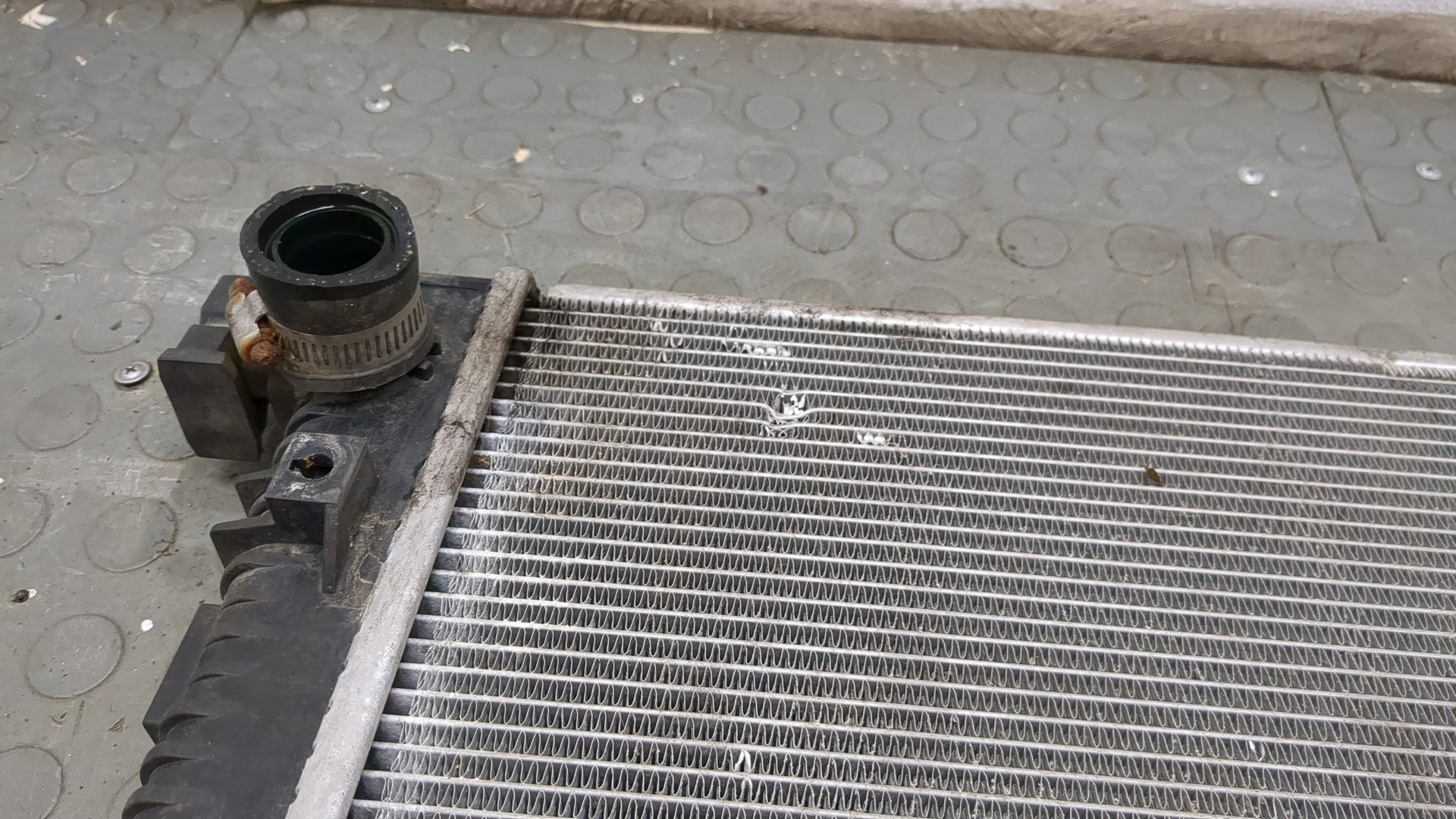 Радиатор охлаждения двигателя основной