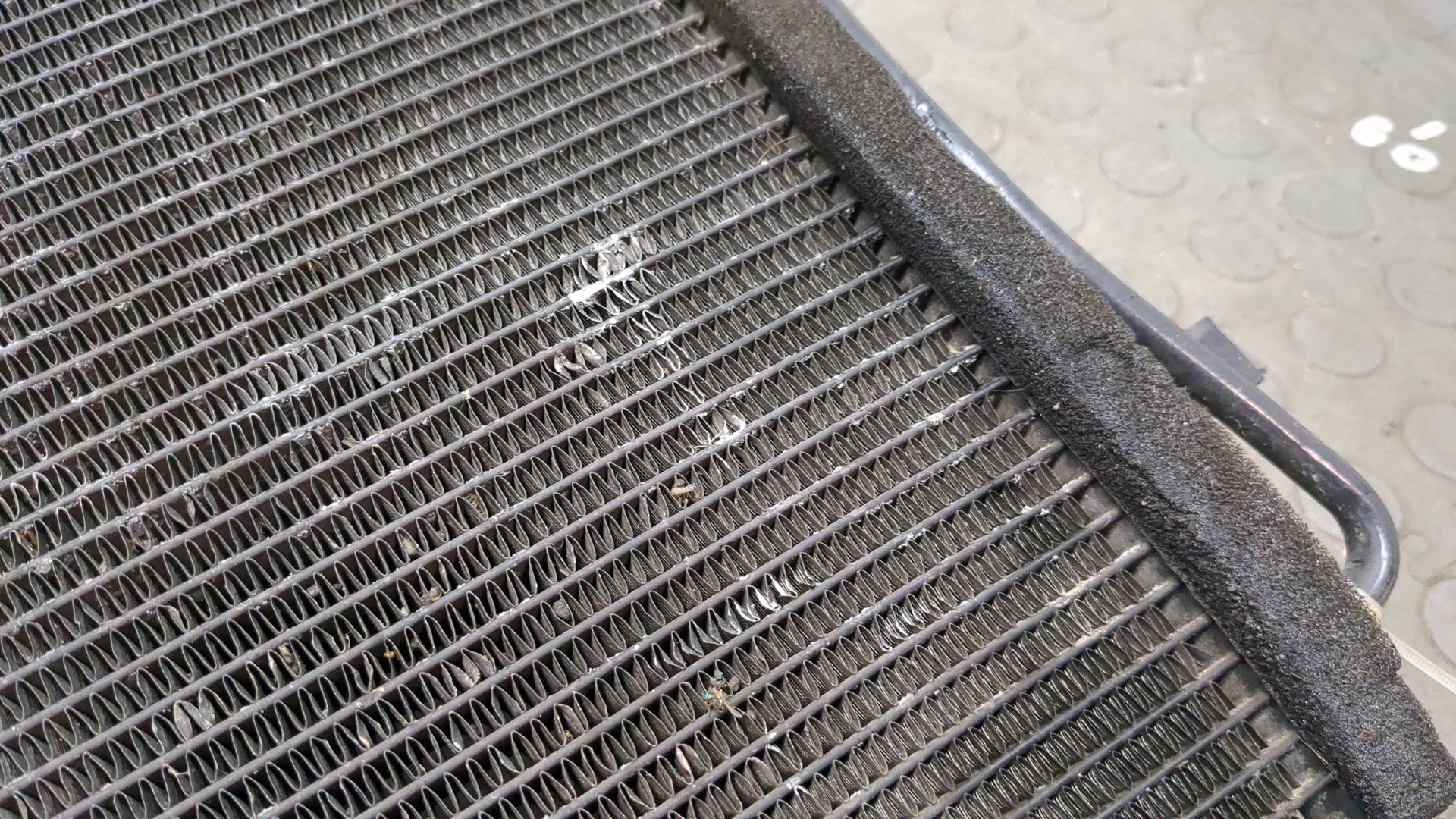 Радиатор кондиционера / конденсер