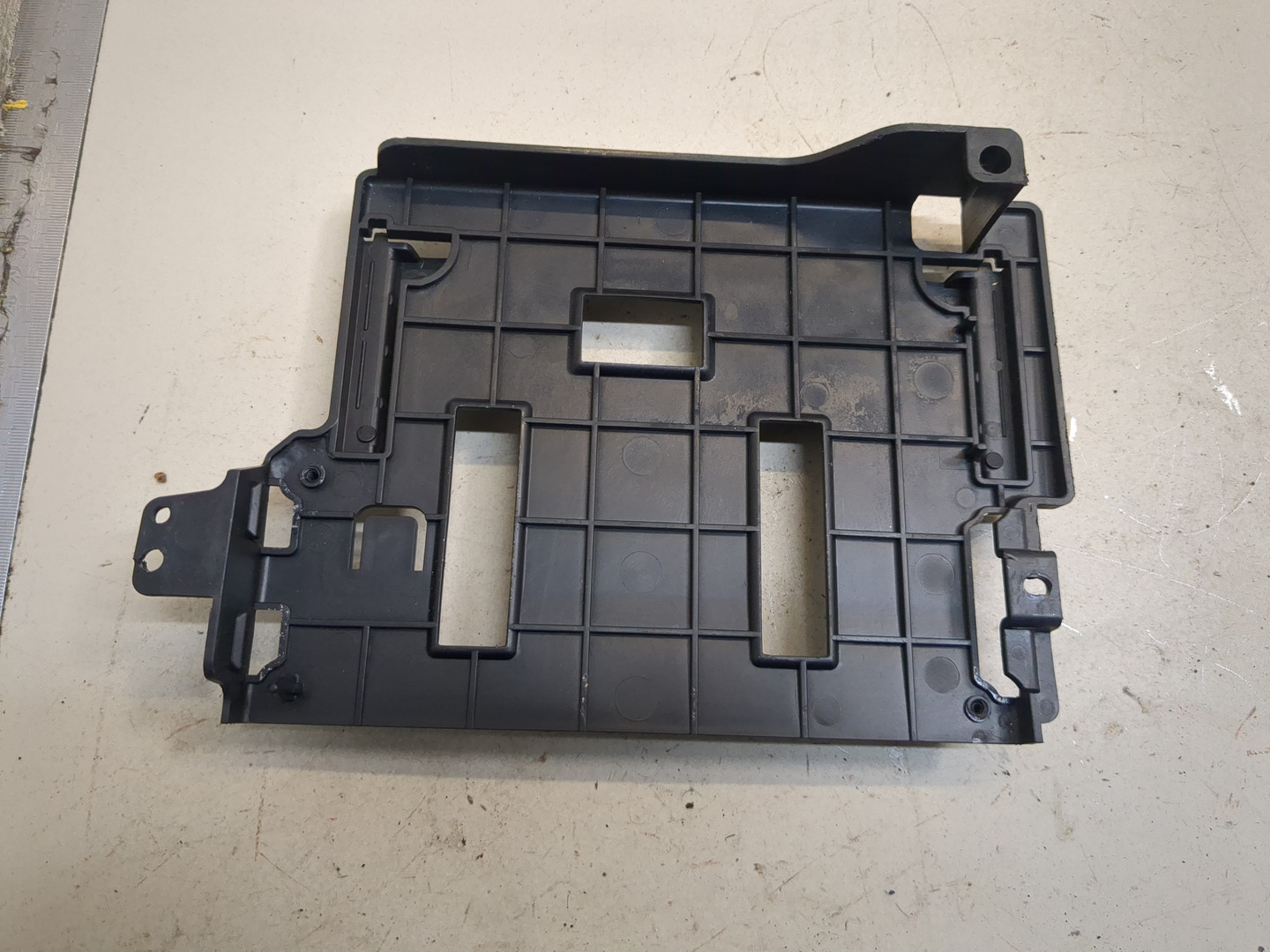 Кронштейн электронного блока управления / контроля