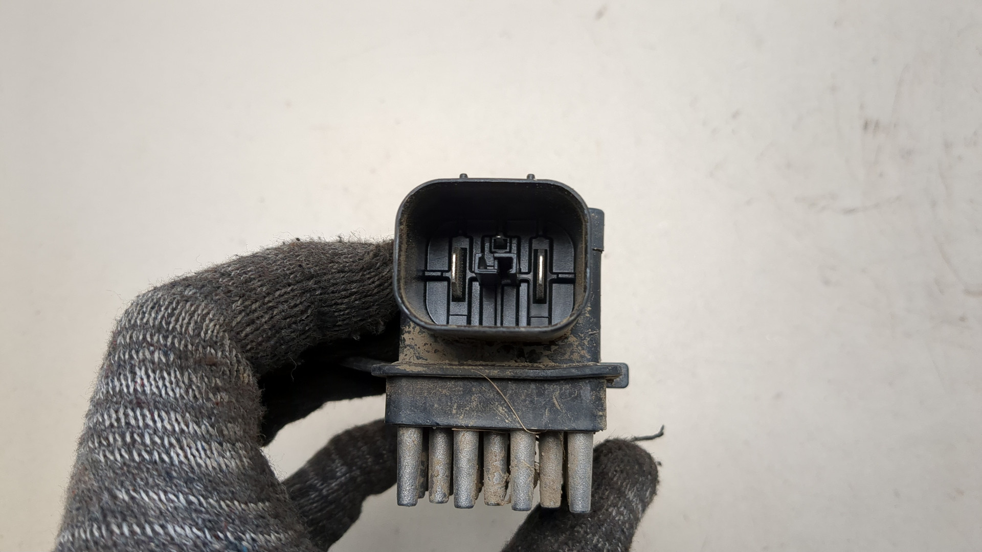 Блок управления вентилятором для Trail Blazer 2021>