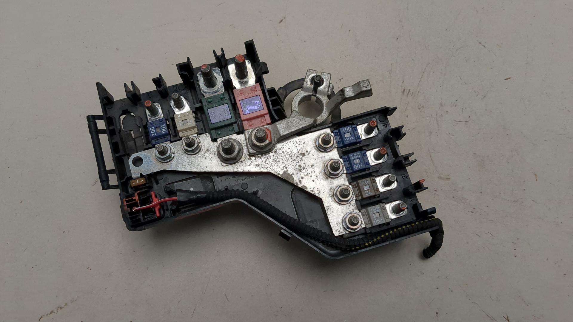 Блок предохранителей