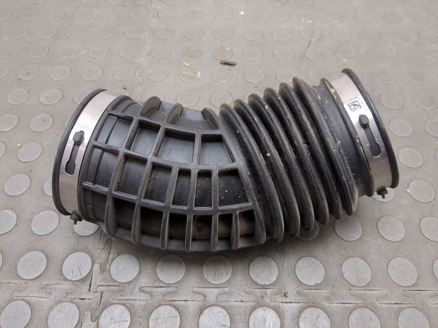 Патрубок воздушного фильтра