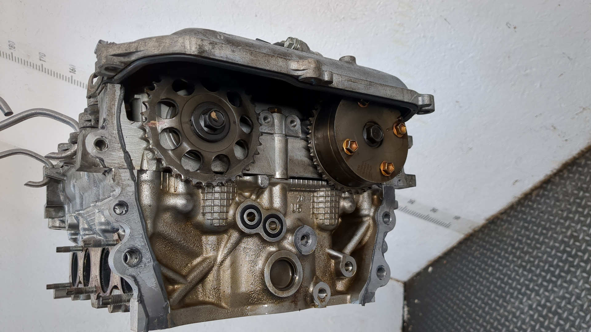 Головка блока цилиндров для CT 200H 2010-2018