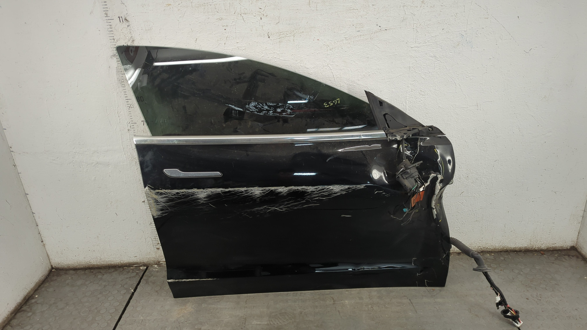 Дверь передняя правая