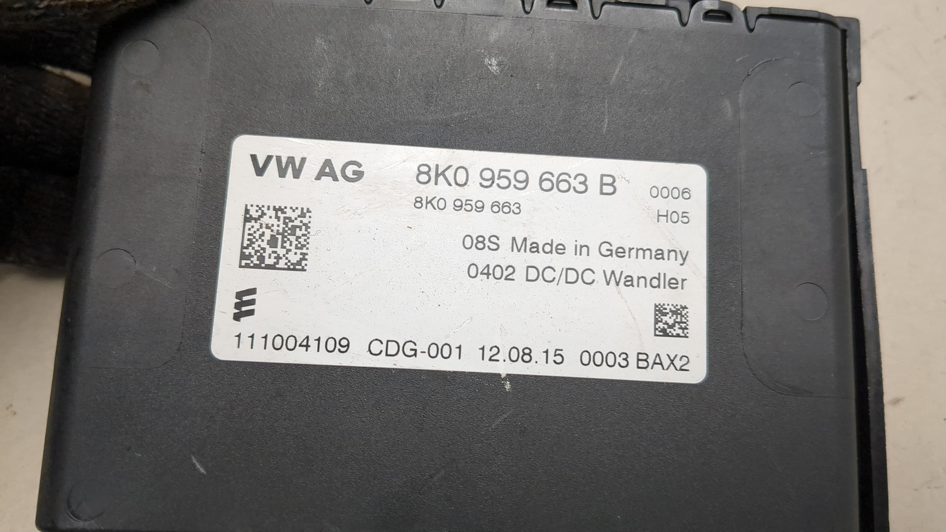 Преобразователь напряжения (адаптер)