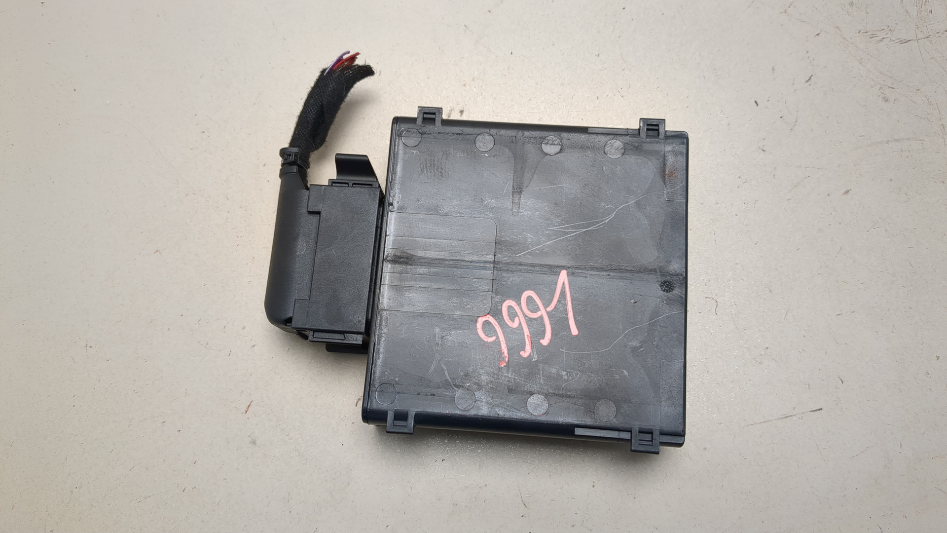 Преобразователь напряжения (адаптер)