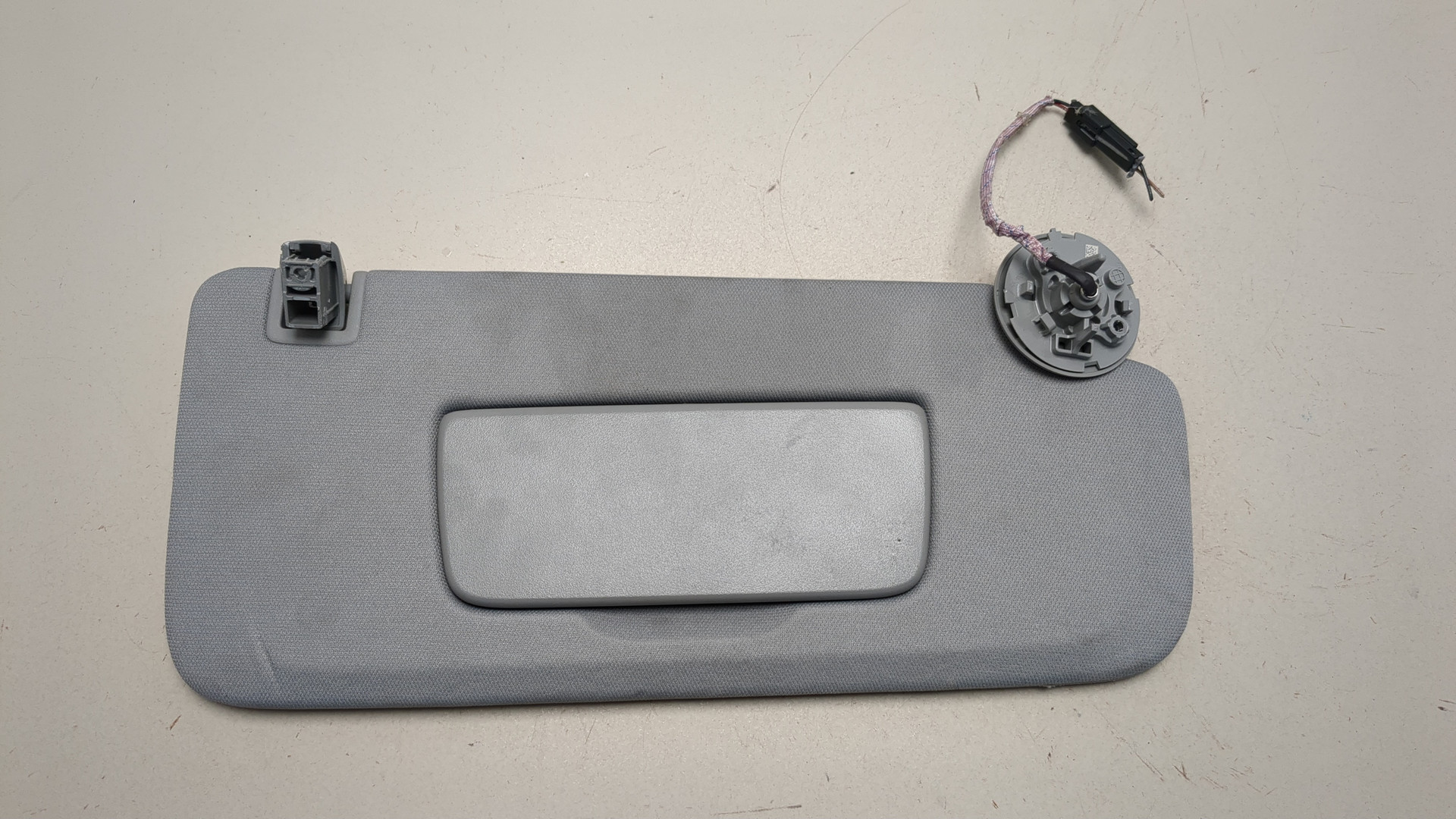 Козырек солнцезащитный