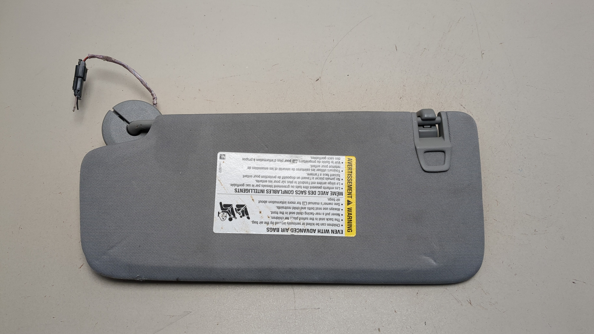 Козырек солнцезащитный