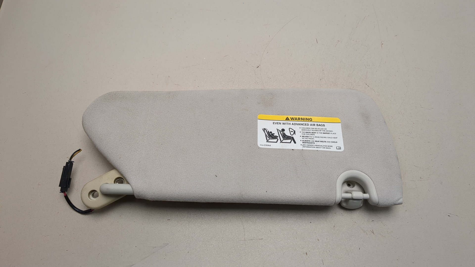 Козырек солнцезащитный