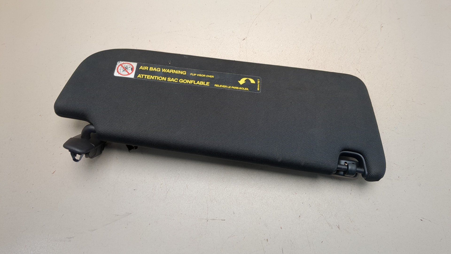 Козырек солнцезащитный