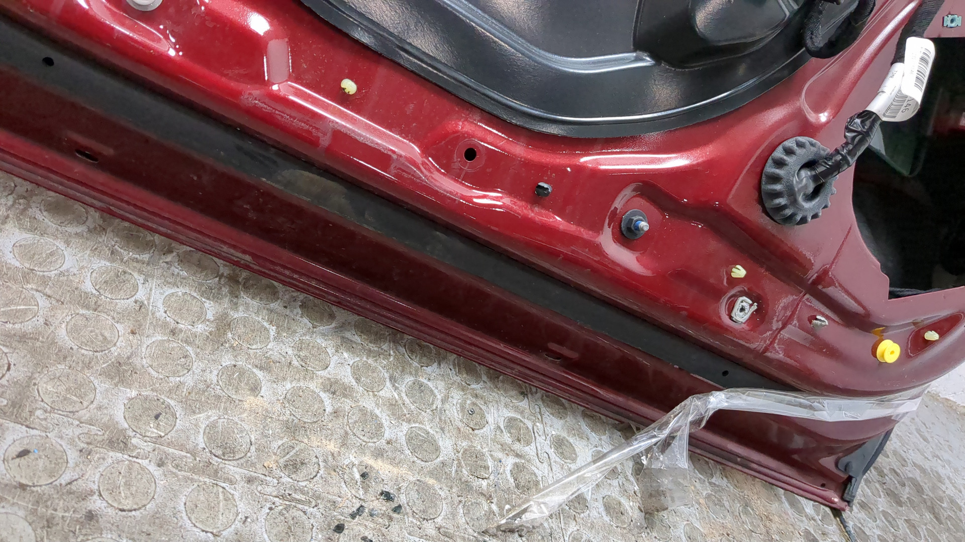 Дверь передняя левая