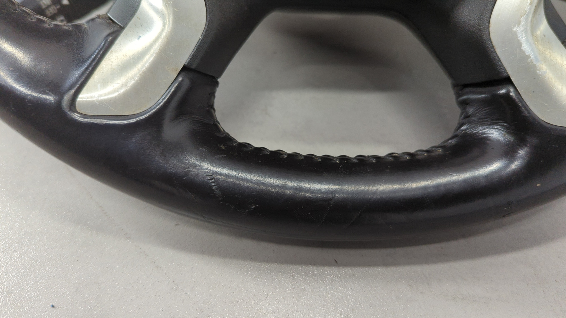 Рулевое колесо (руль)