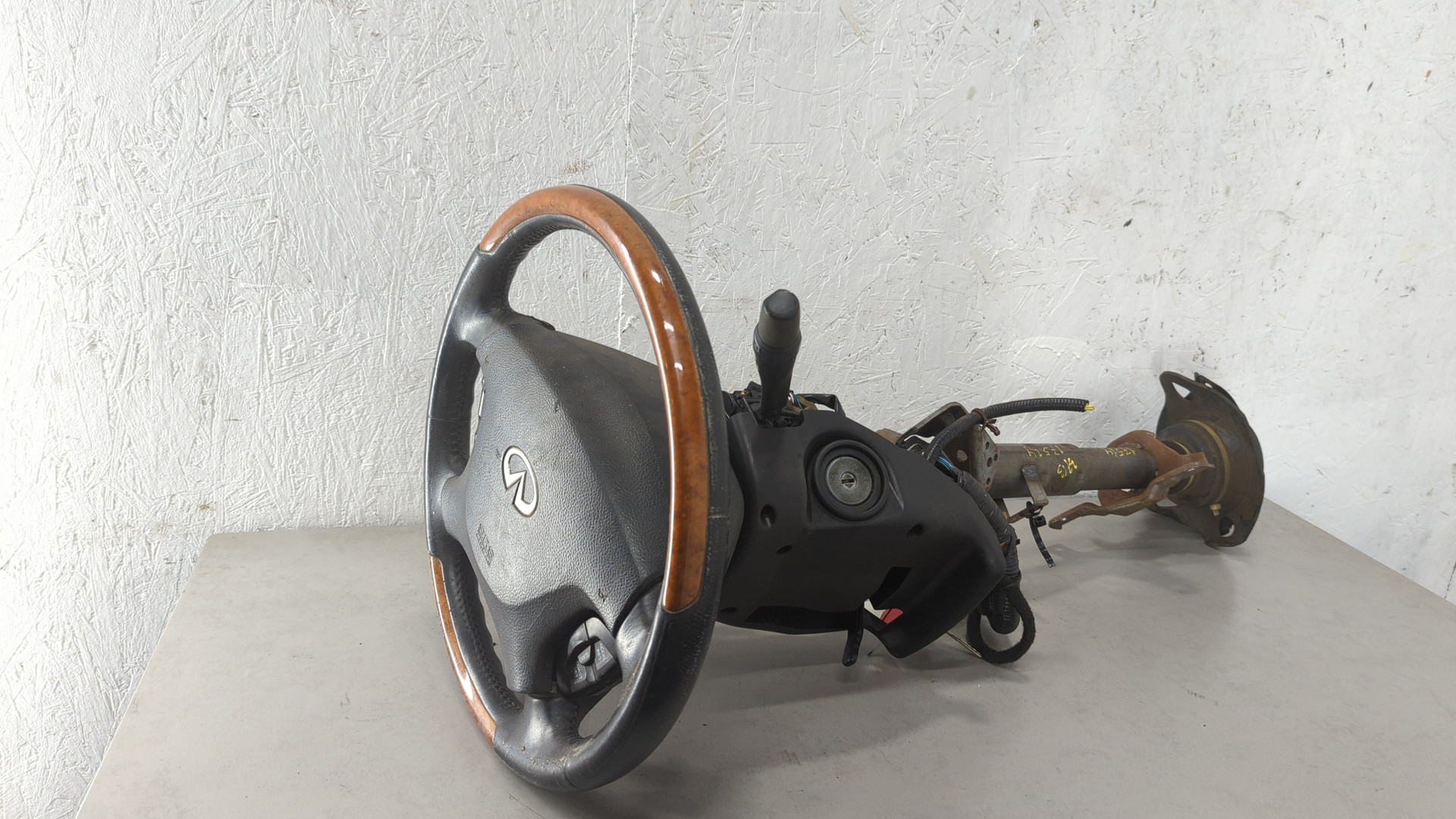 Рулевое колесо (руль)