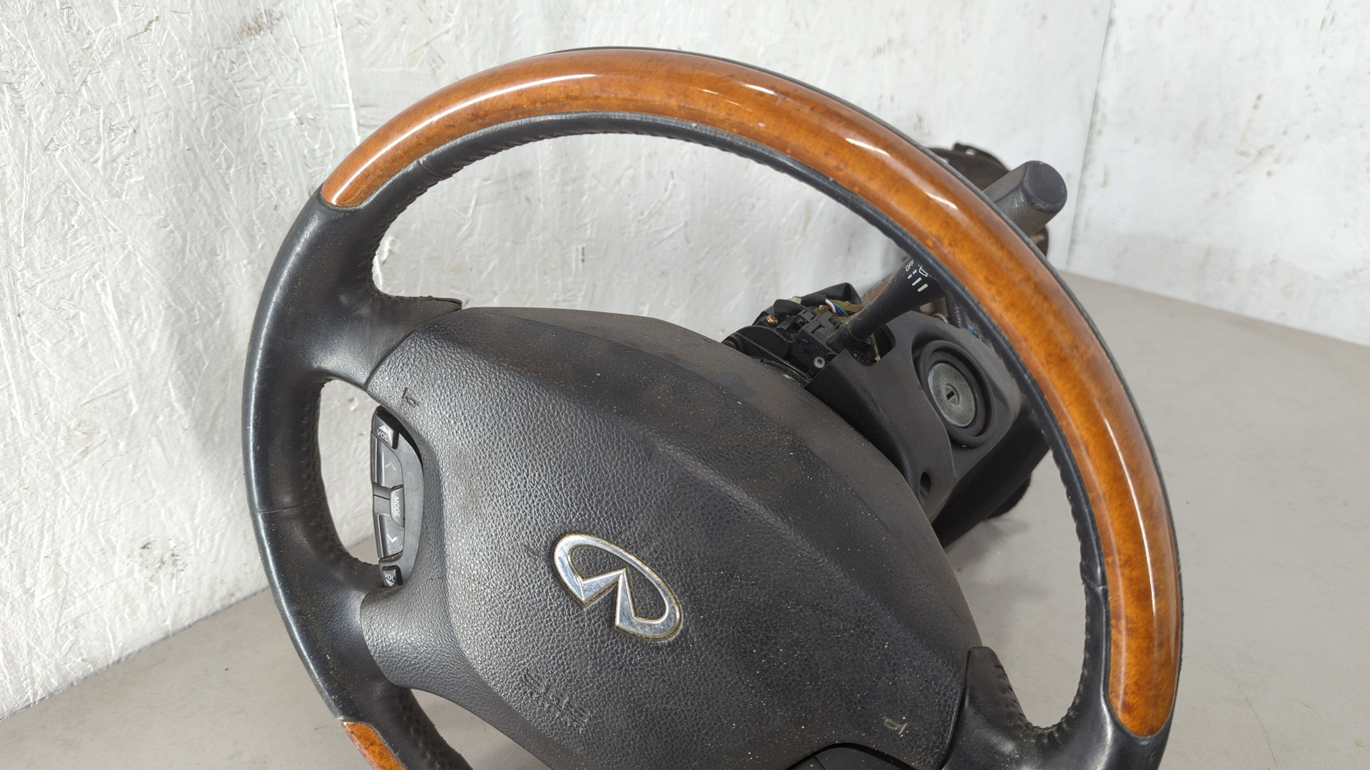 Рулевое колесо (руль)