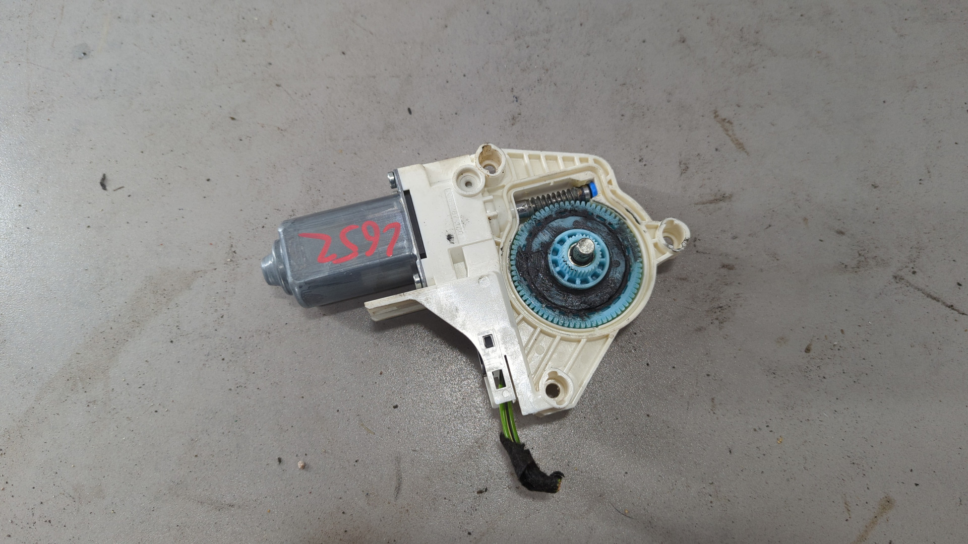 Моторчик стеклоподъемника