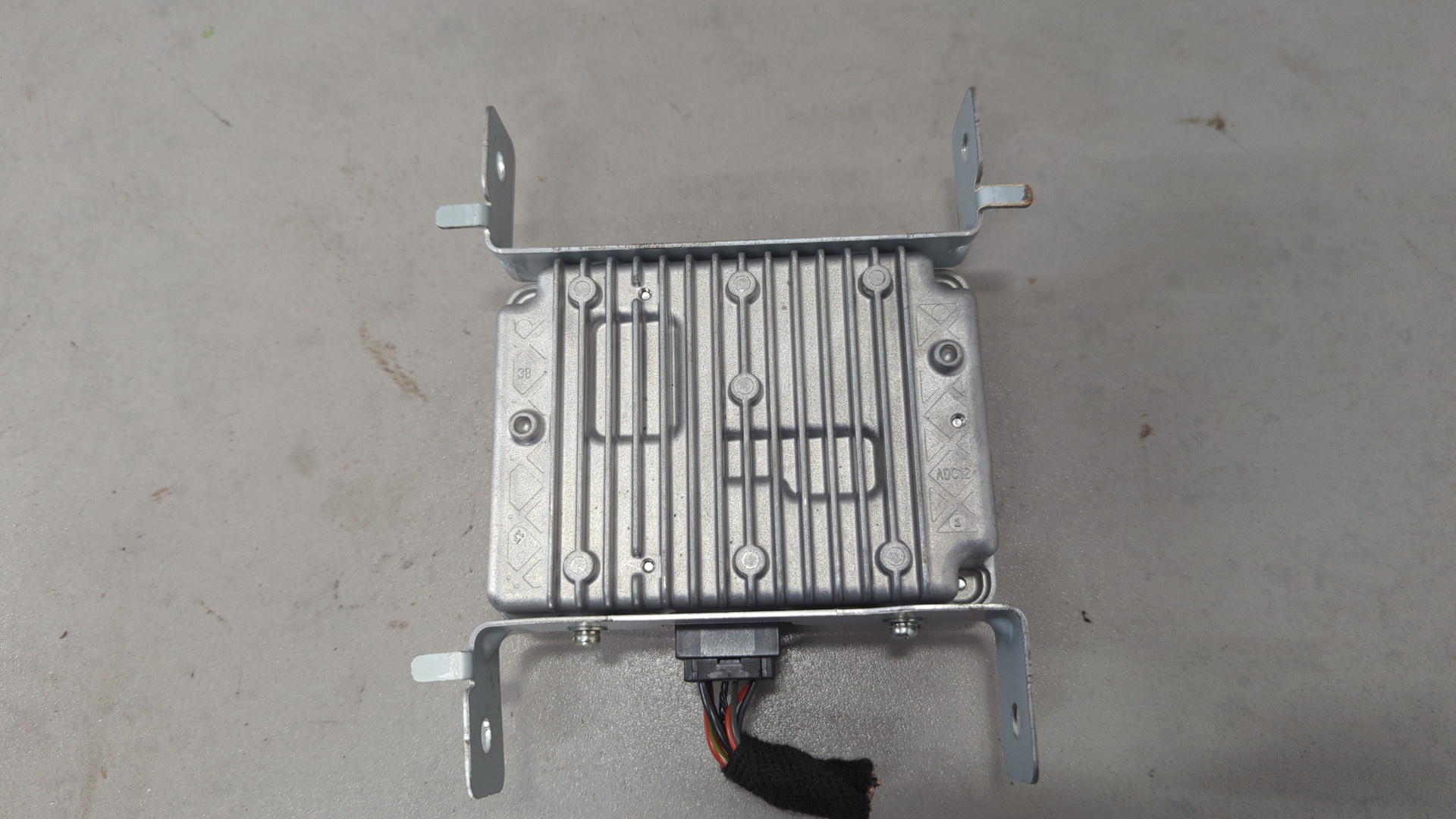 Преобразователь напряжения (адаптер)