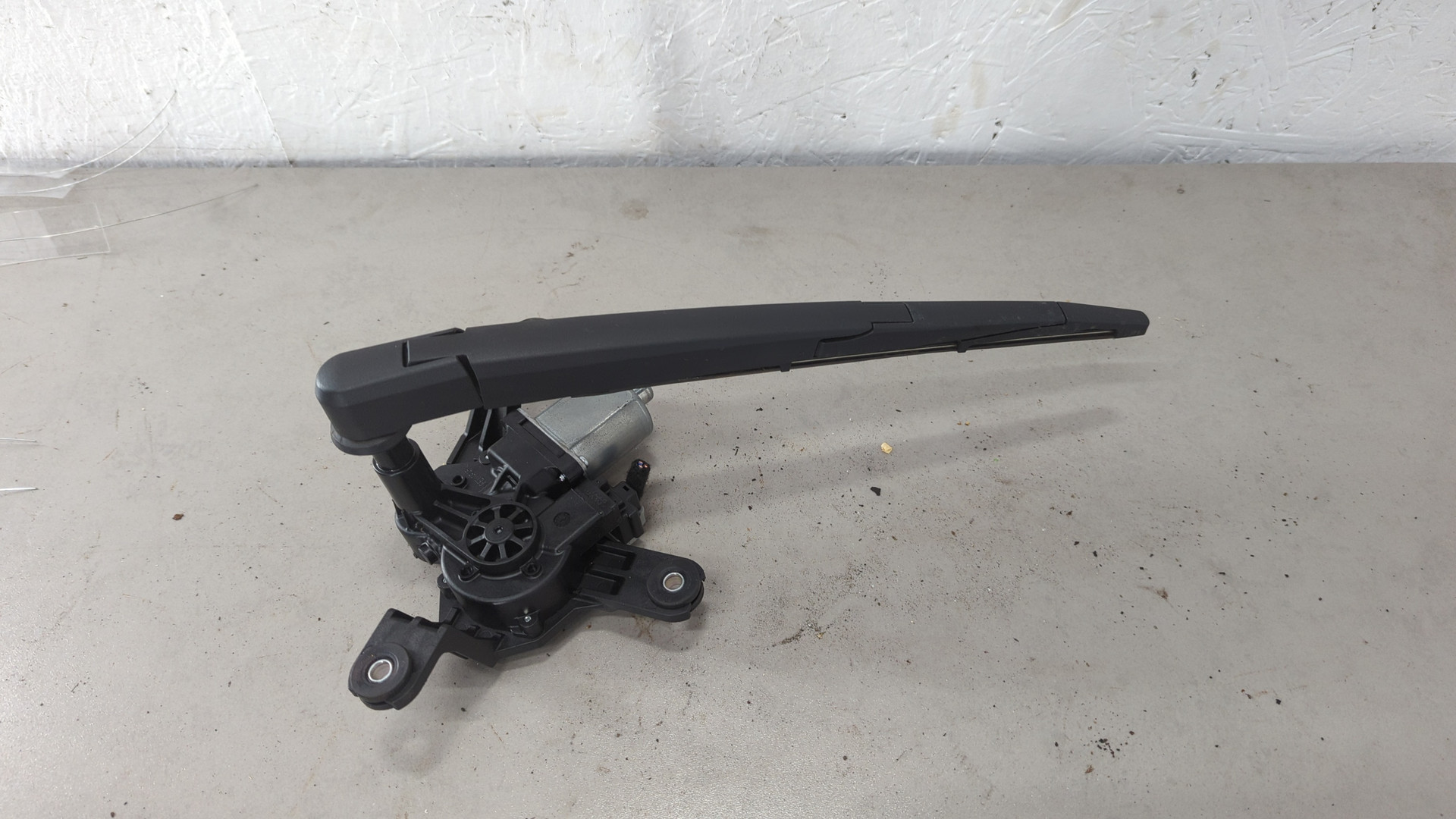 Моторчик стеклоочистителя задний