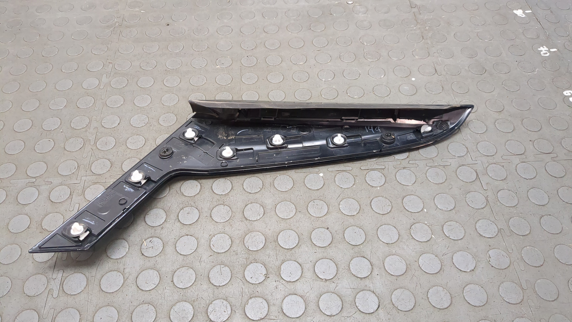 Накладка (кузов наружные)