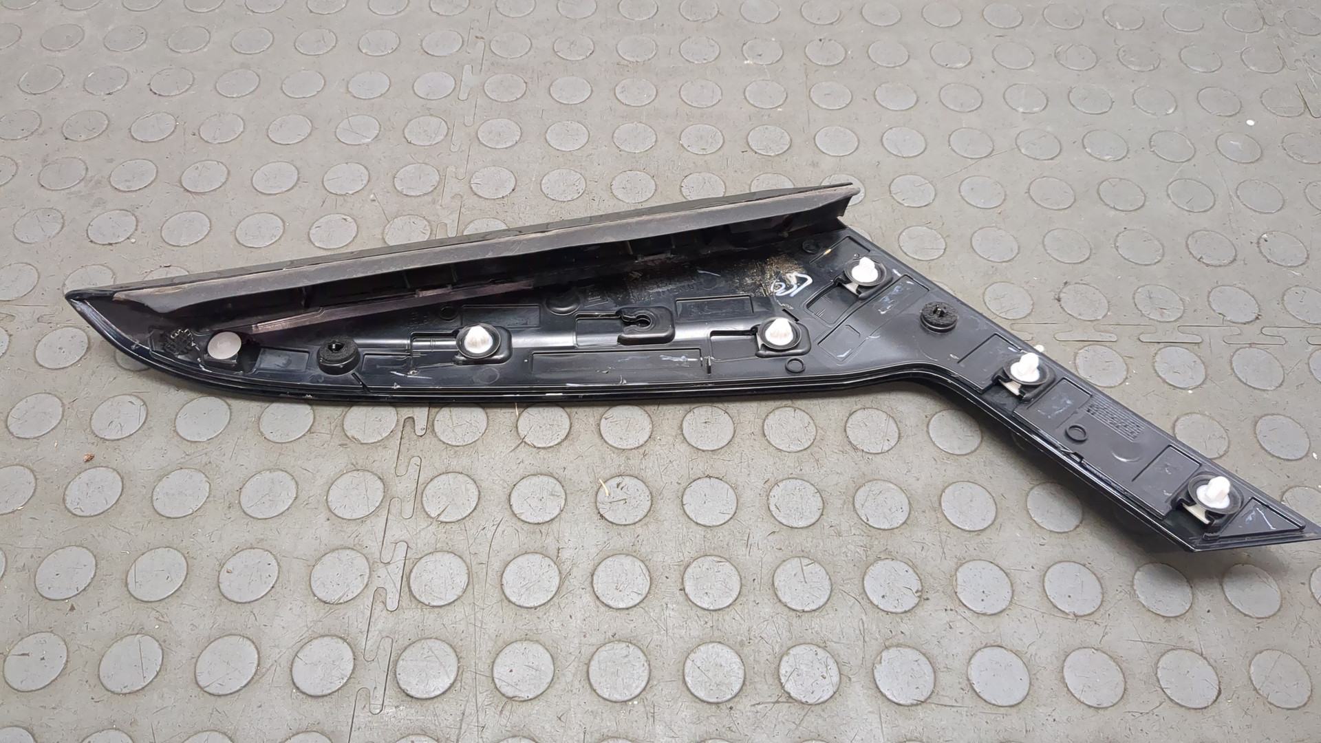 Накладка (кузов наружные)