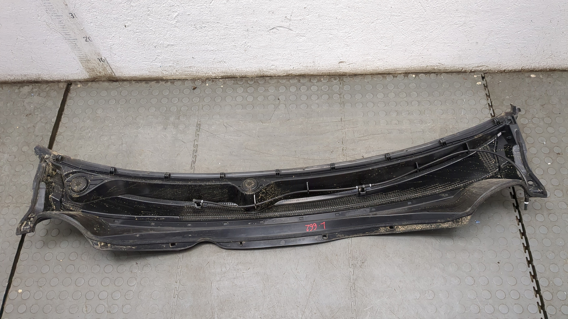 Решетка стеклоочистителей (Жабо)