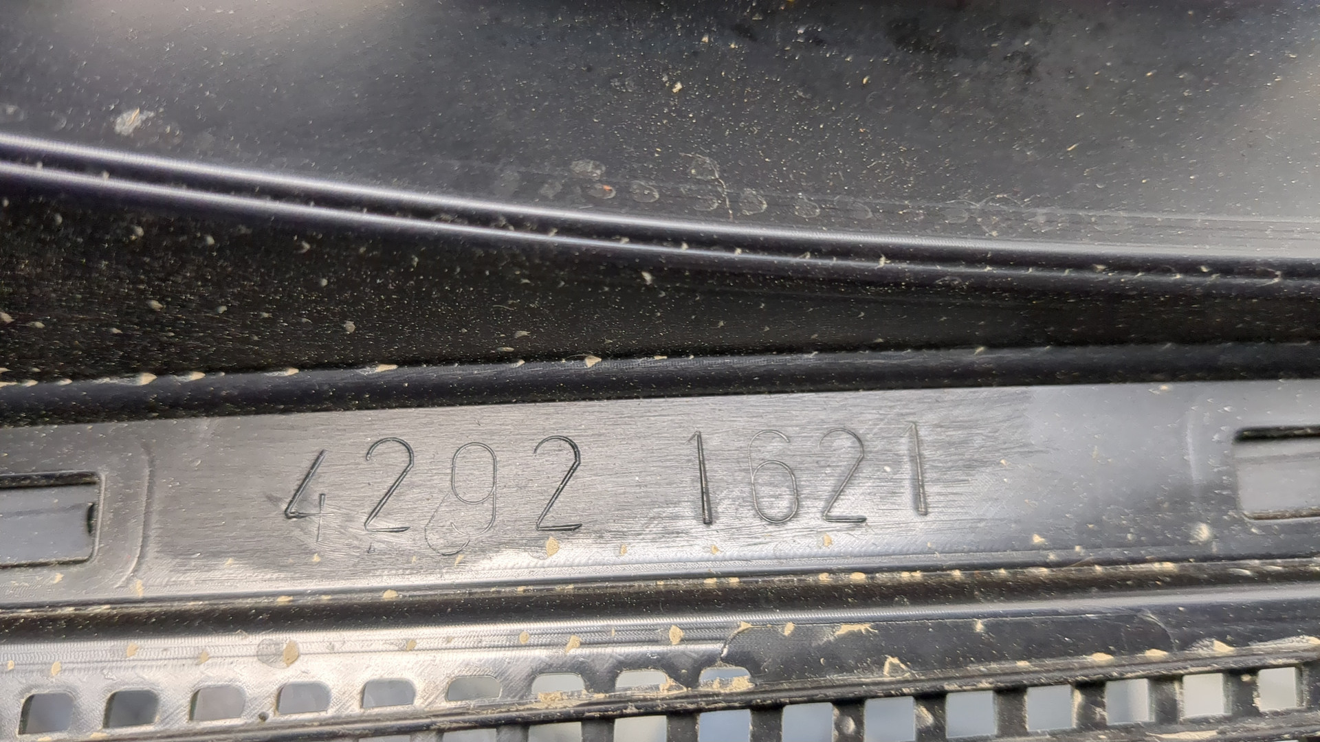 Решетка стеклоочистителей (Жабо)