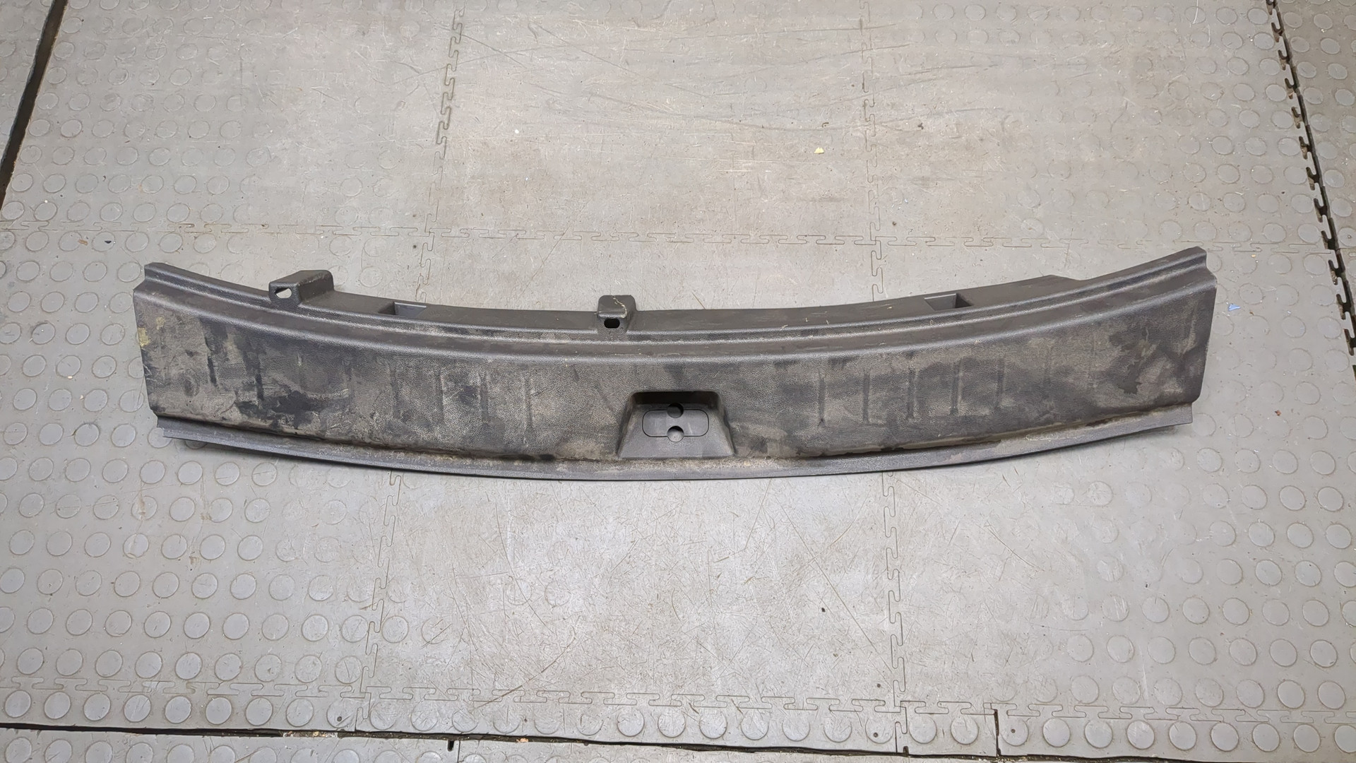 Обшивка багажника