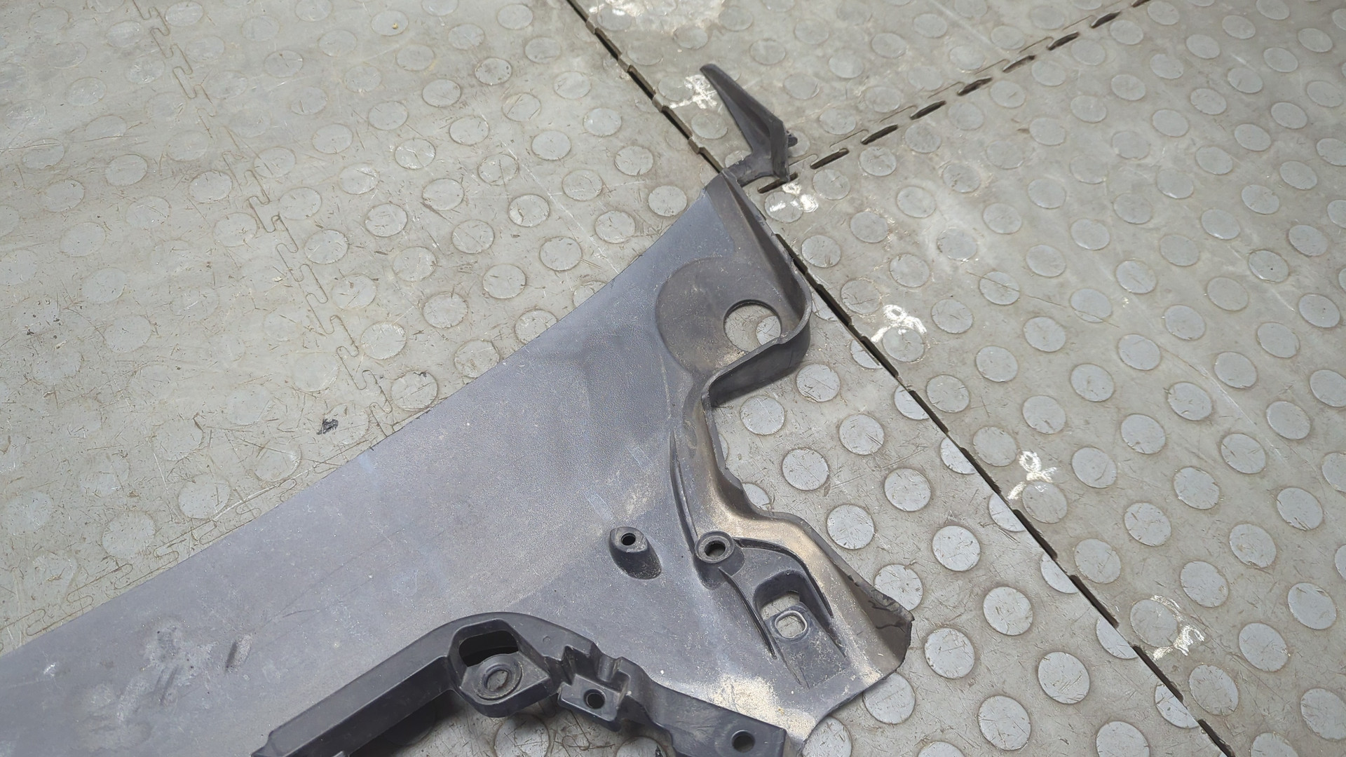 Решетка стеклоочистителей (Жабо)