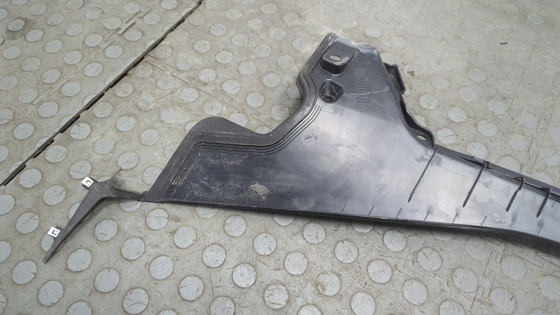 Решетка стеклоочистителей (Жабо)