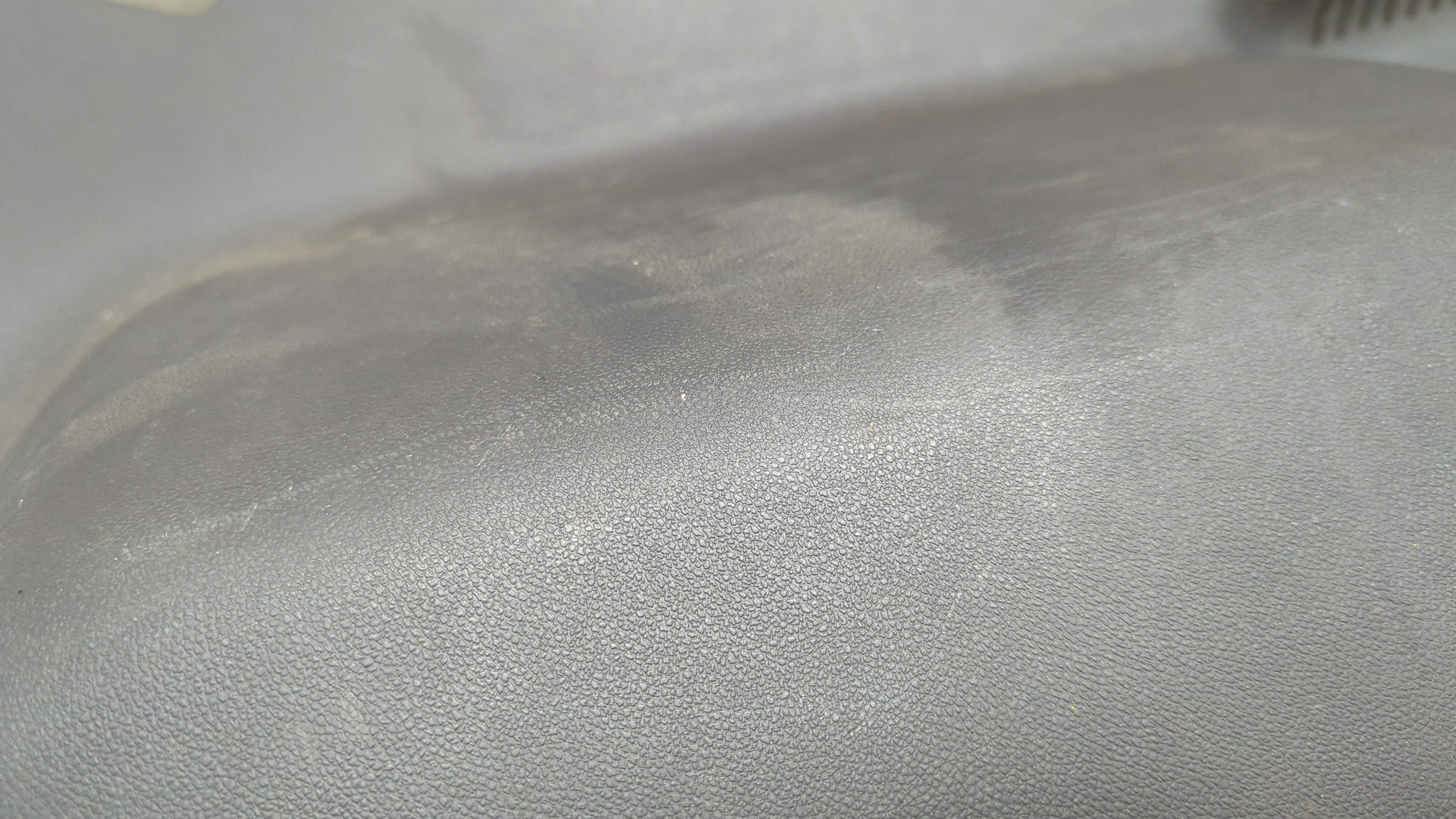 Обшивка багажника